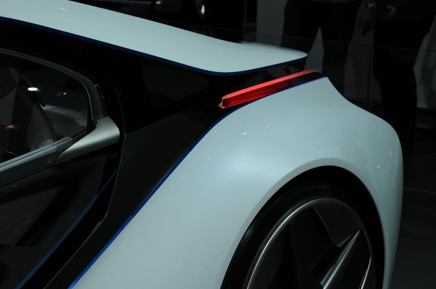  BMW Vision EfficientDynamics Concept 2009 года  (фото 155 из 206)